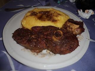 agnello-al-forno-con-polenta-L-MqynM3